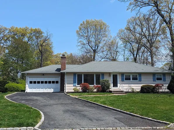 24 Woodfield Dr, Whippany, NJ 07981