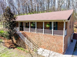1977 Center Point Rd, Hendersonville, TN 37075