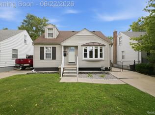 24824 Princeton St, Dearborn, MI 48124