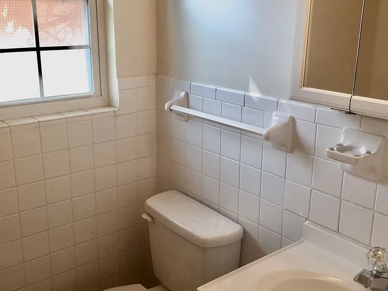 208 Gatchell St — Photo 9