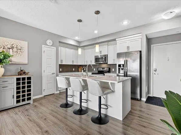6603 New Brighton Ave SE #402, Calgary, AB T2Z 5E5