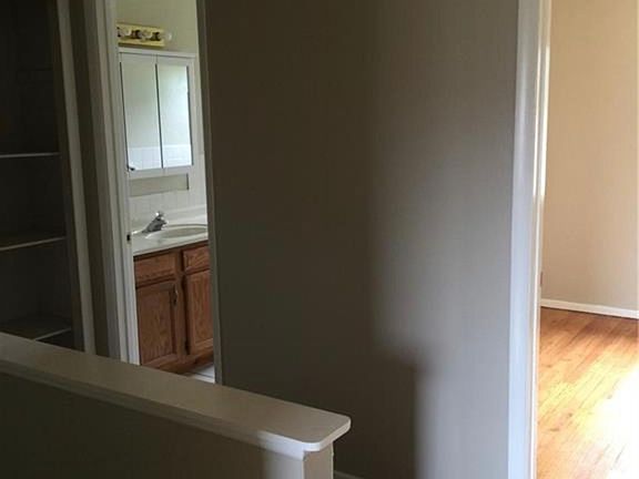 5th image of 4889 Banbury Ct APT 4