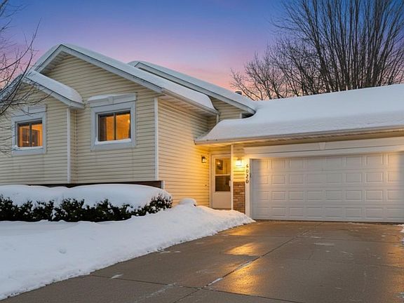 2nd image of 5920 44th Ave NW