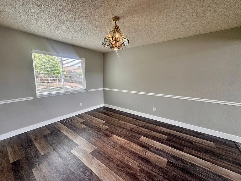 9380 Melbourne Dr — Photo 5
