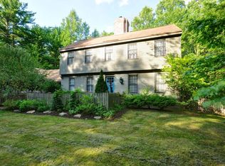 36 Blackbird Dr, Bedford, NH 03110