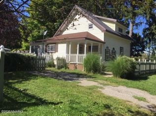 321 E Main St, Homer, MI 49245