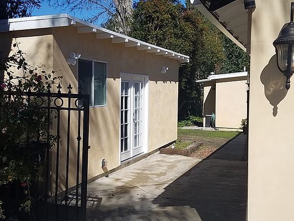 2nd image of 19437 Collier St
