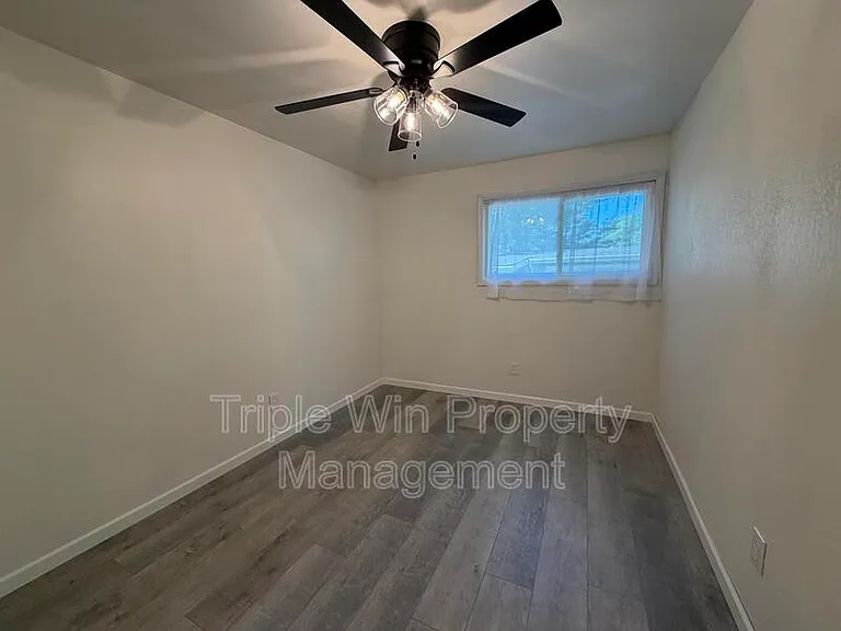 8301 Pepperidge Dr — Photo 13