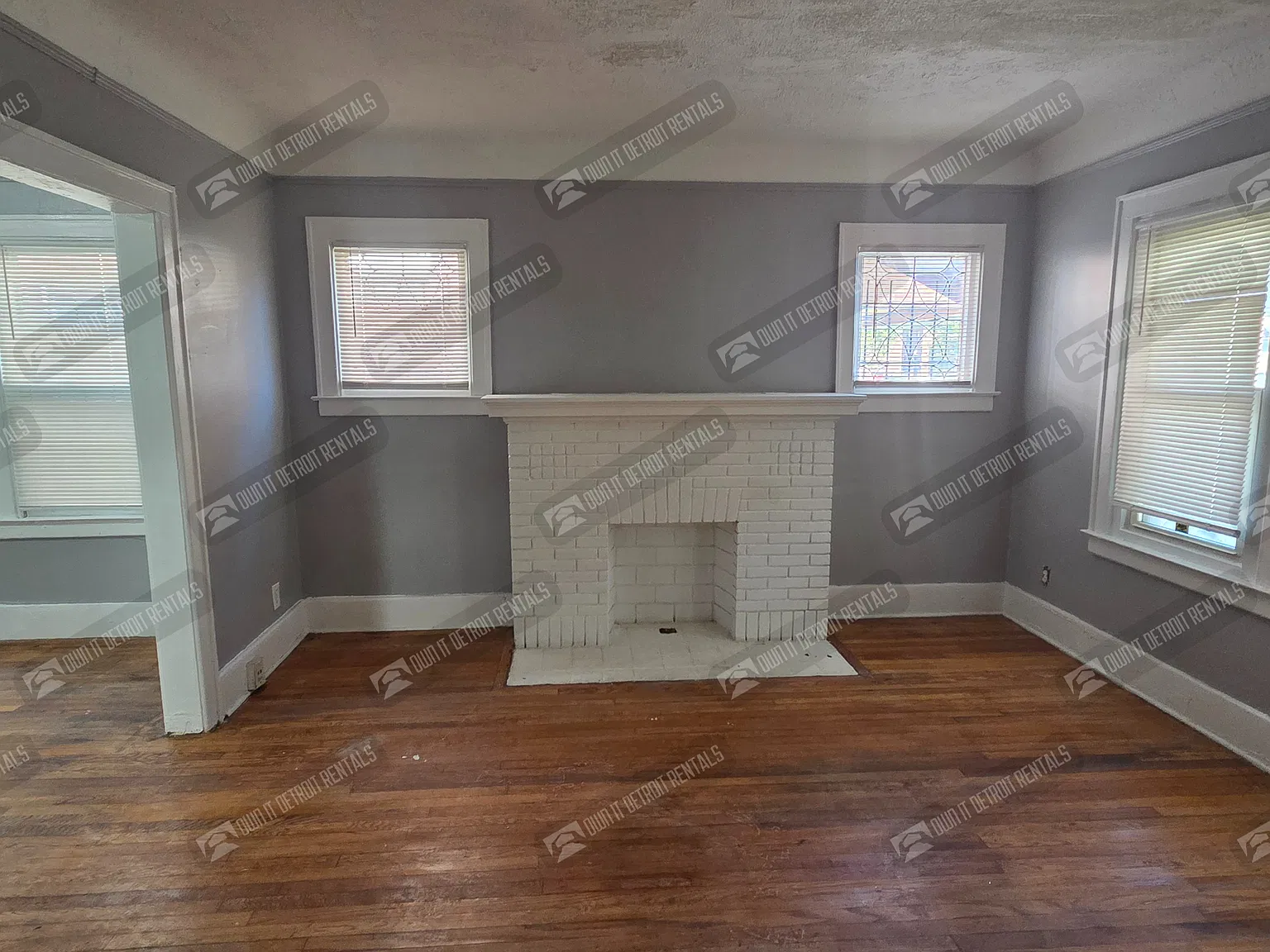 Multi Family 2 Bathroom 1 Bathroom — Photo 4