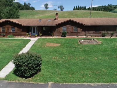 2217 Cavalier Dr, Hillsville, VA, 24343