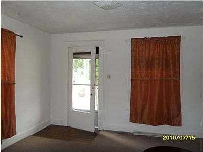 2nd image of 2356 Ringgold Ave
