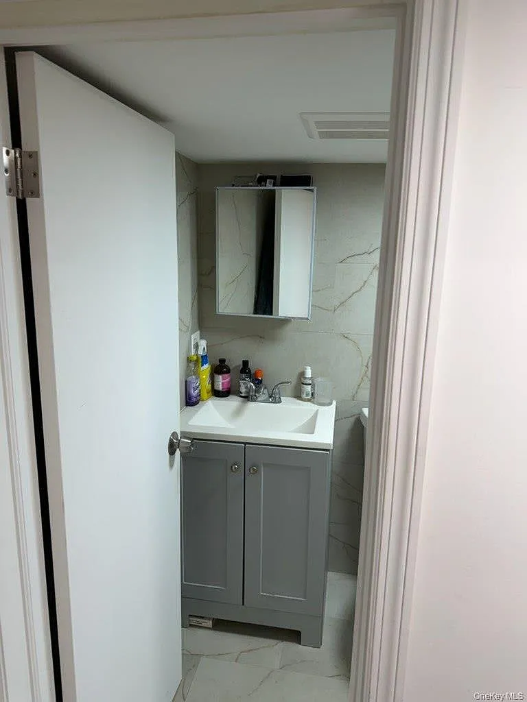 1 bed, 1.0 bath, 1758 sqft, $1,700 — Photo 4