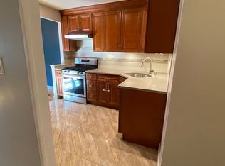 32-41 41st St #2B, Astoria, NY 11103