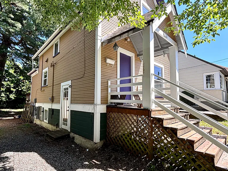 5324 NE 19th Ave — Photo 3