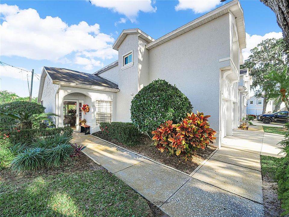 1st image of 414 Eagle Ridge Dr #414