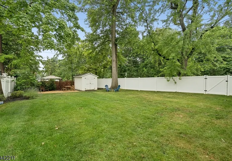 24 Iris Rd — Photo 32