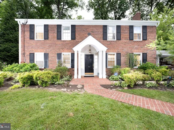 824 Aster Blvd, Rockville, MD 20850
