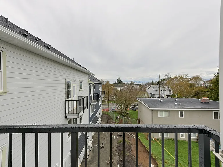 710 Catherine St — Photo 71