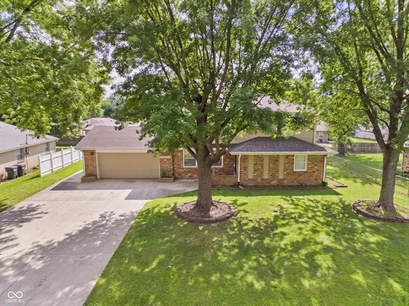 4412 Alhambra Dr, Anderson, IN 46013