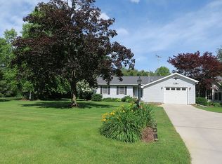 7281 W Lake Dr, Fremont, MI 49412