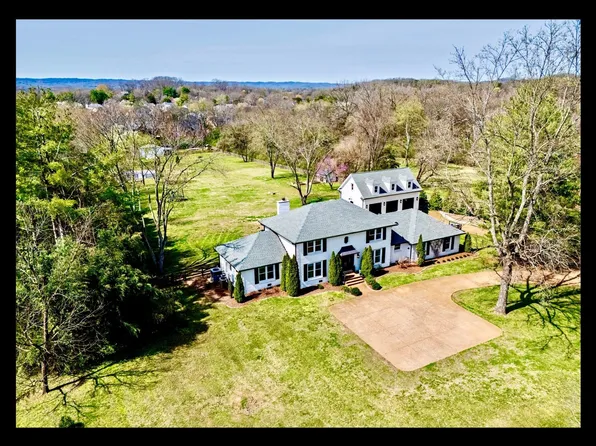 202 Deerfield Ln, Franklin, TN 37069