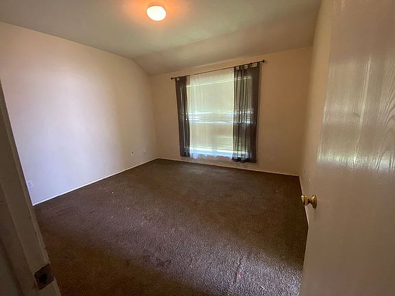 3rd image of 4335 Heritage Trail Dr