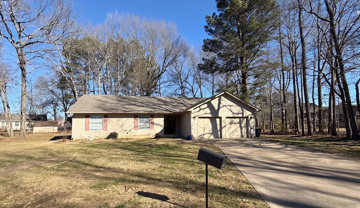 3 bed, 1645 sqft, $1,495 — Photo 1