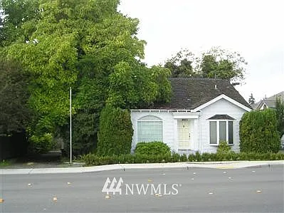 1023 State Avenue photo 1
