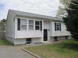 219 W Woodside Ave, Patchogue, NY 11772
