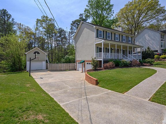 3rd image of 1804 Russet Hill Cir
