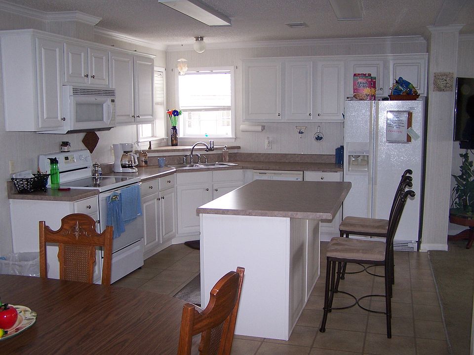 1st image of 7 Cordova Ln