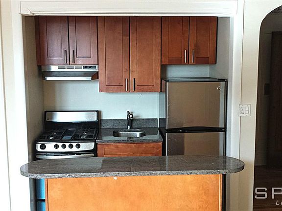 3rd image of 2106 33rd St #1C
