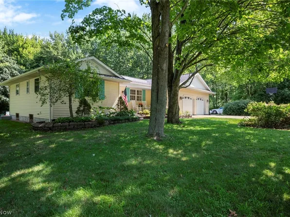 6419 W Maple Rd, Geneva, OH 44041