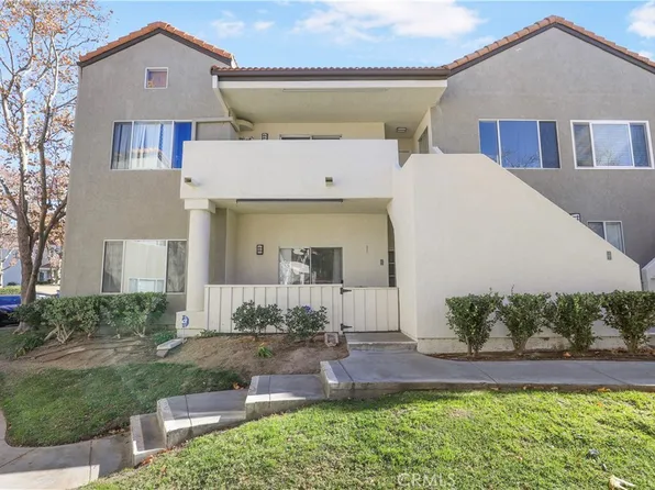 24421 Flaxwood Ln Unit 102, Santa Clarita, CA 91321