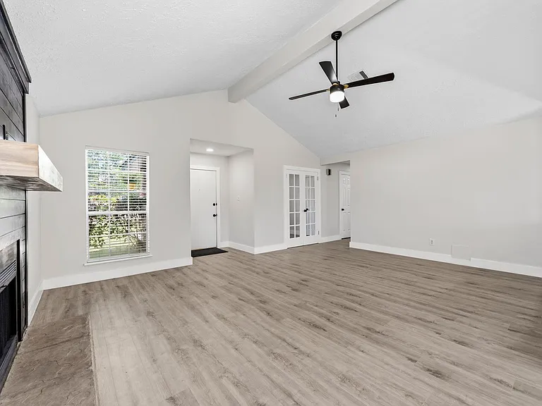 3535 Nutwood Ln — Photo 6