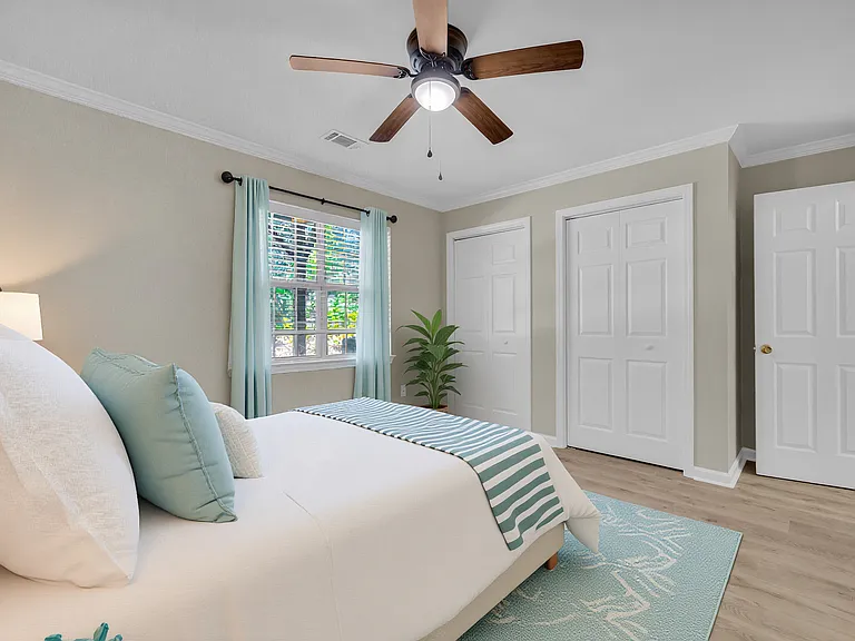 100 Woodstone Dr #7 — Photo 12