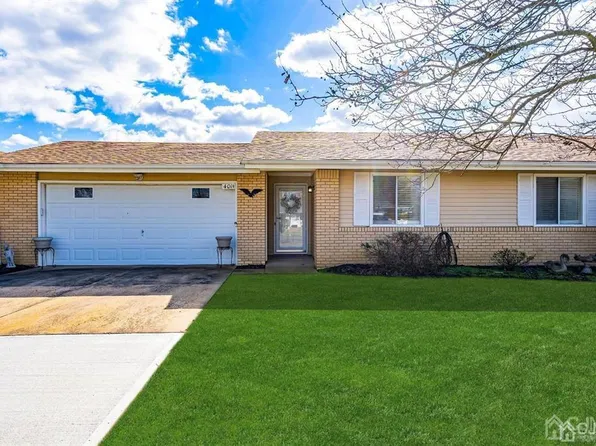 401 Fuchsia Plz #B, Monroe Township, NJ 08831