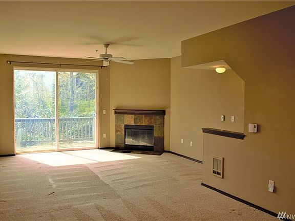 3rd image of 3116 164th St SW APT 406