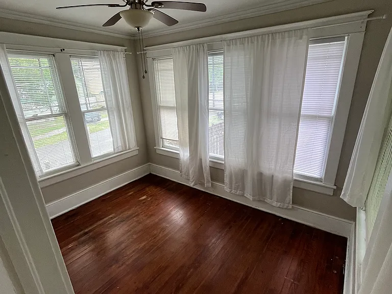 2263 Gilmore St — Photo 36