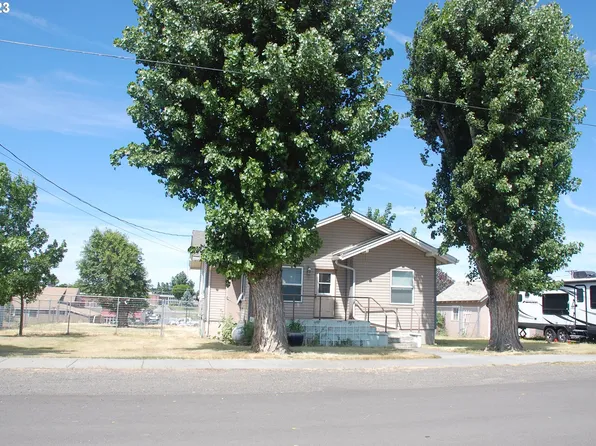 219 S East St, Condon, OR 97823