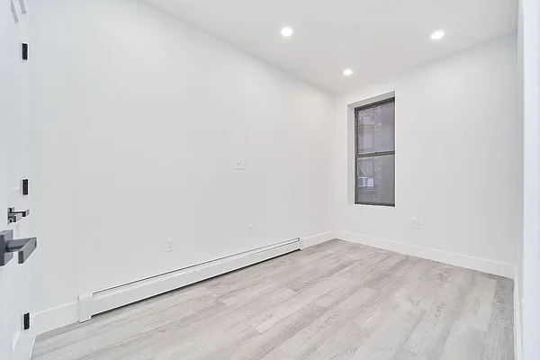 Rented by Triplemint | media 9