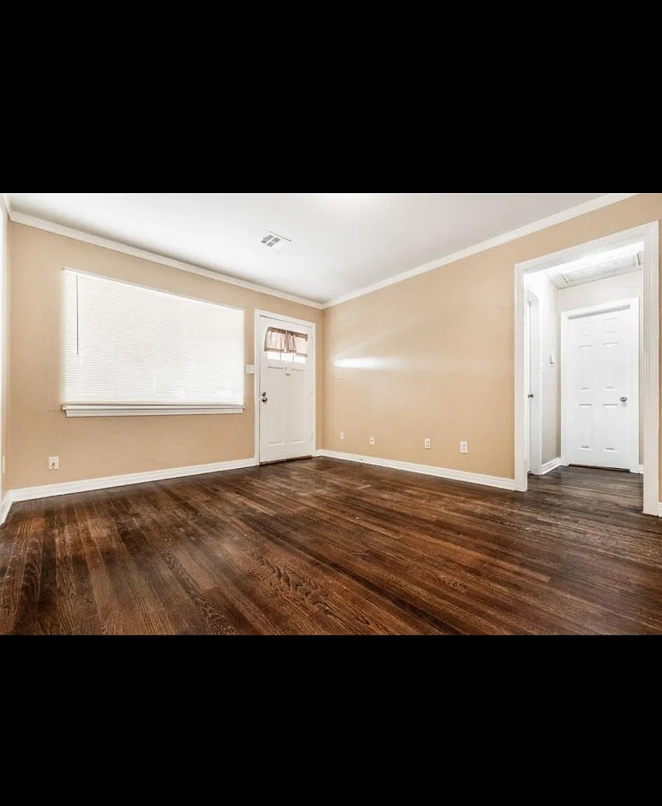 3 bed, 1045 sqft, $1,150 — Photo 2