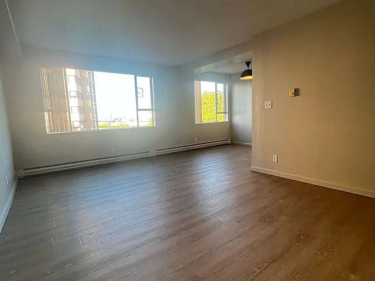 2020 Building — Photo 52