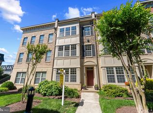 603 Sprintsail Way #65, Oxon Hill, MD 20745