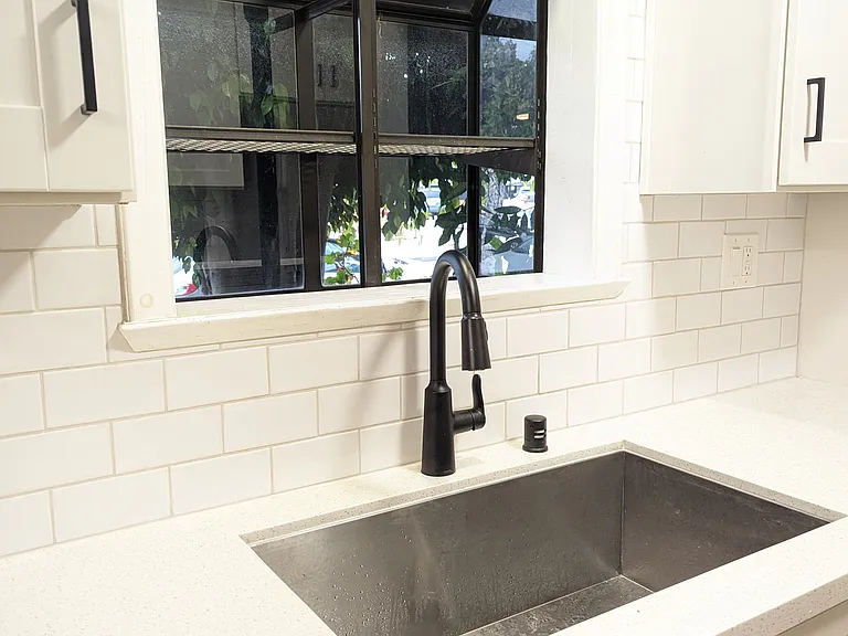 725 Coronado Ave #102 — Photo 2