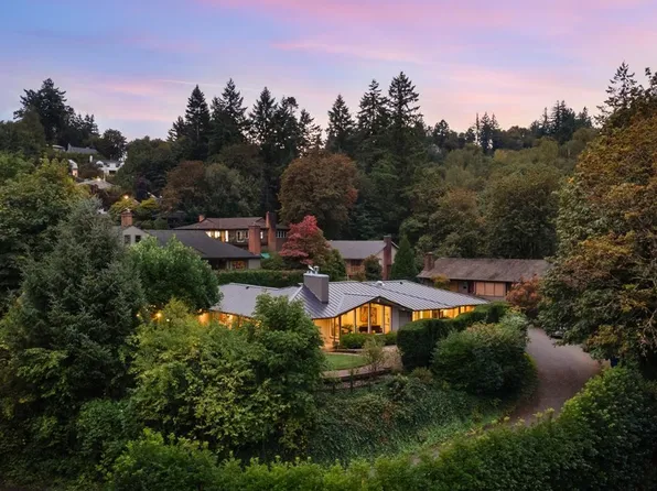 2628 SW Patton Ct, Portland, OR 97201