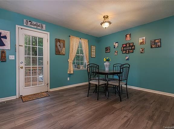 3rd image of 46 Dew Mountain Ln
