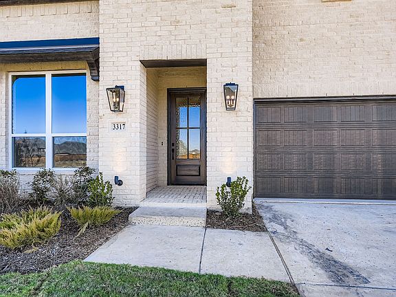 3317 Maidenhair - Front Entryway