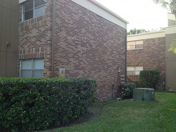 5th image of 10423 Carrollbrook Cir APT 102