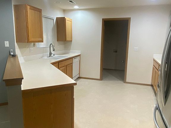 4th image of 11706 138th Street Ct E